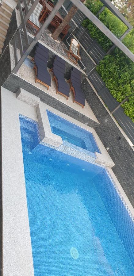 Blazevic, Heated Pool&jacuzzi Dramalj