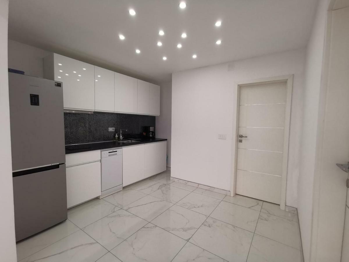 Blazevic, Heated Pool&jacuzzi Apartman Dramalj