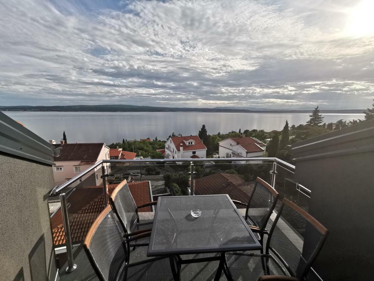 Blazevic, Heated Pool&jacuzzi Dramalj