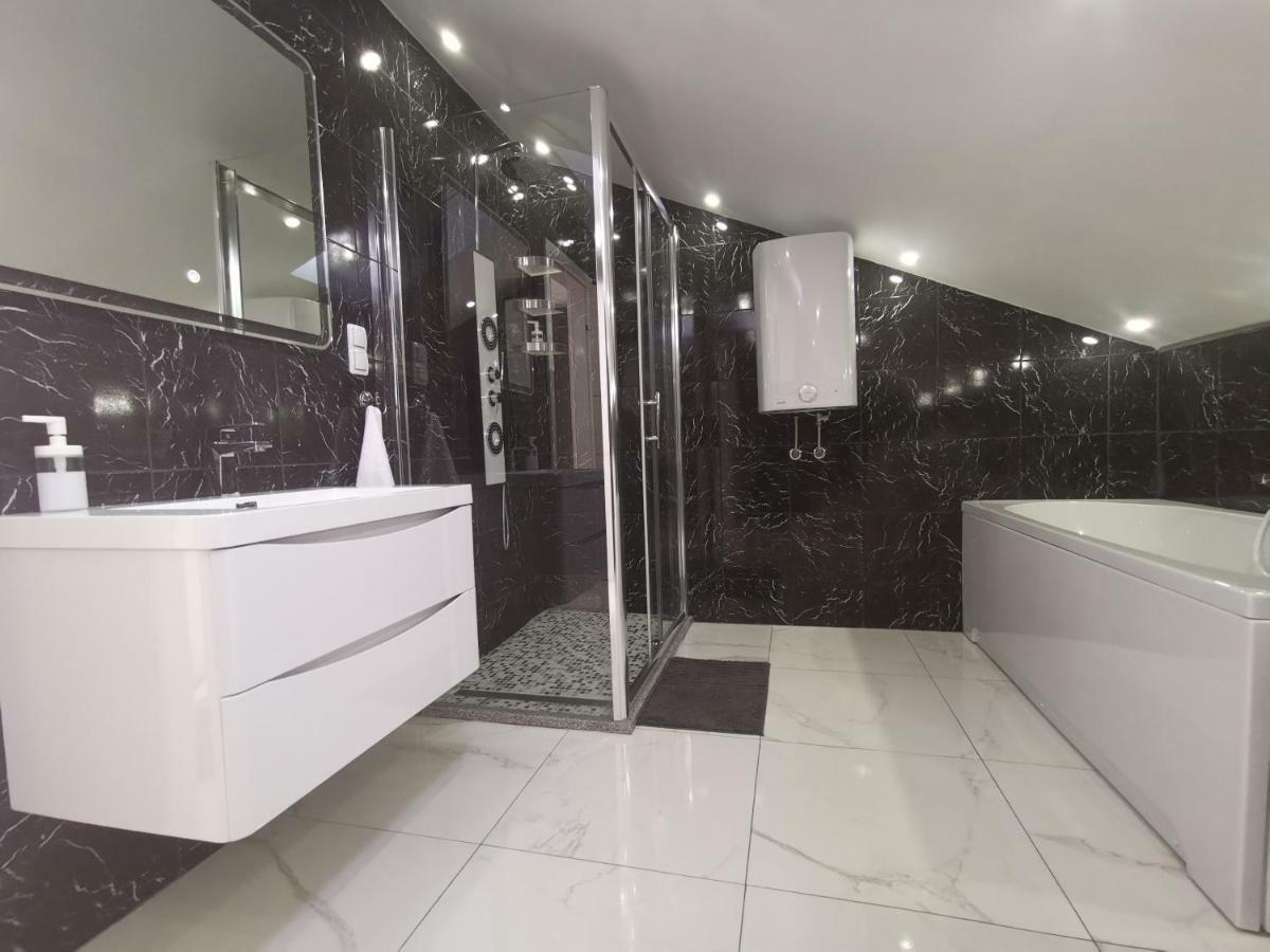 Blazevic, Heated Pool&jacuzzi *