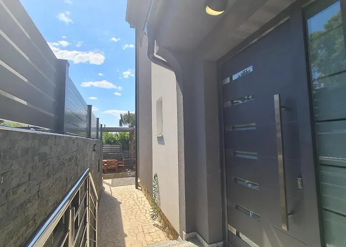 Apartments Blazevic, Heated Pool&Jacuzzi