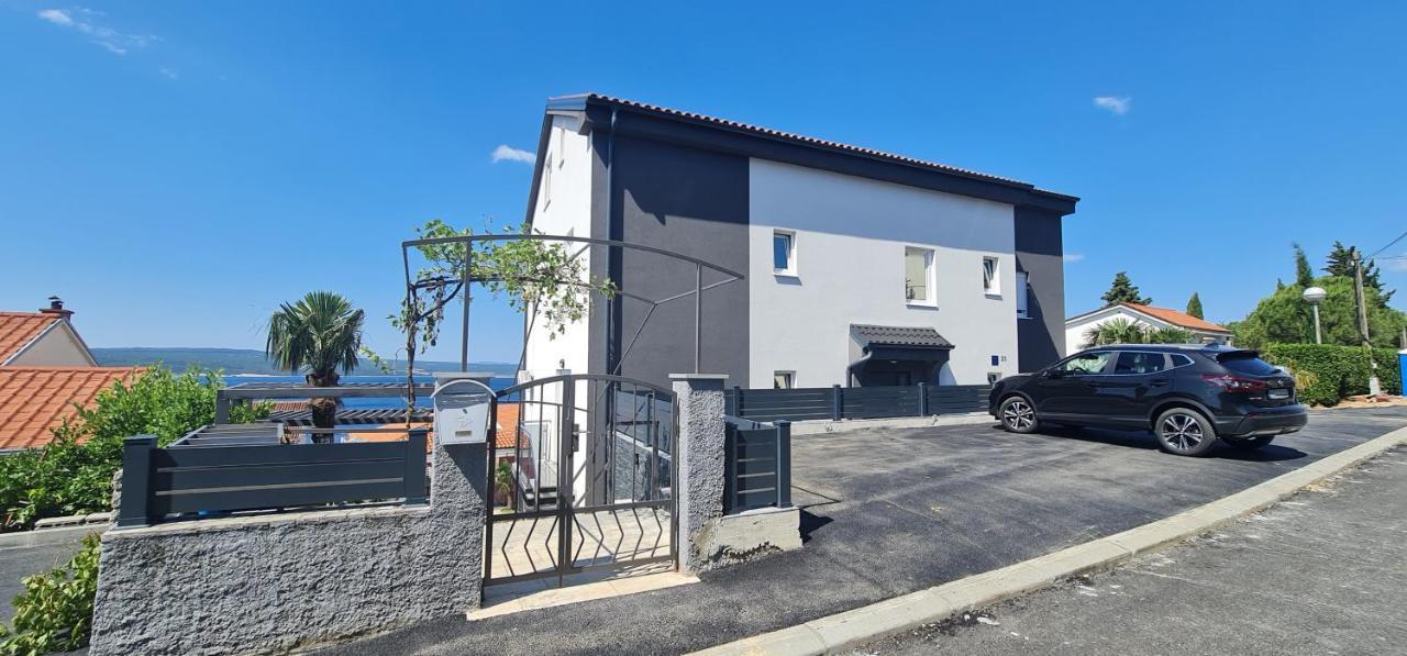Blazevic, Heated Pool&jacuzzi Appartement Dramalj