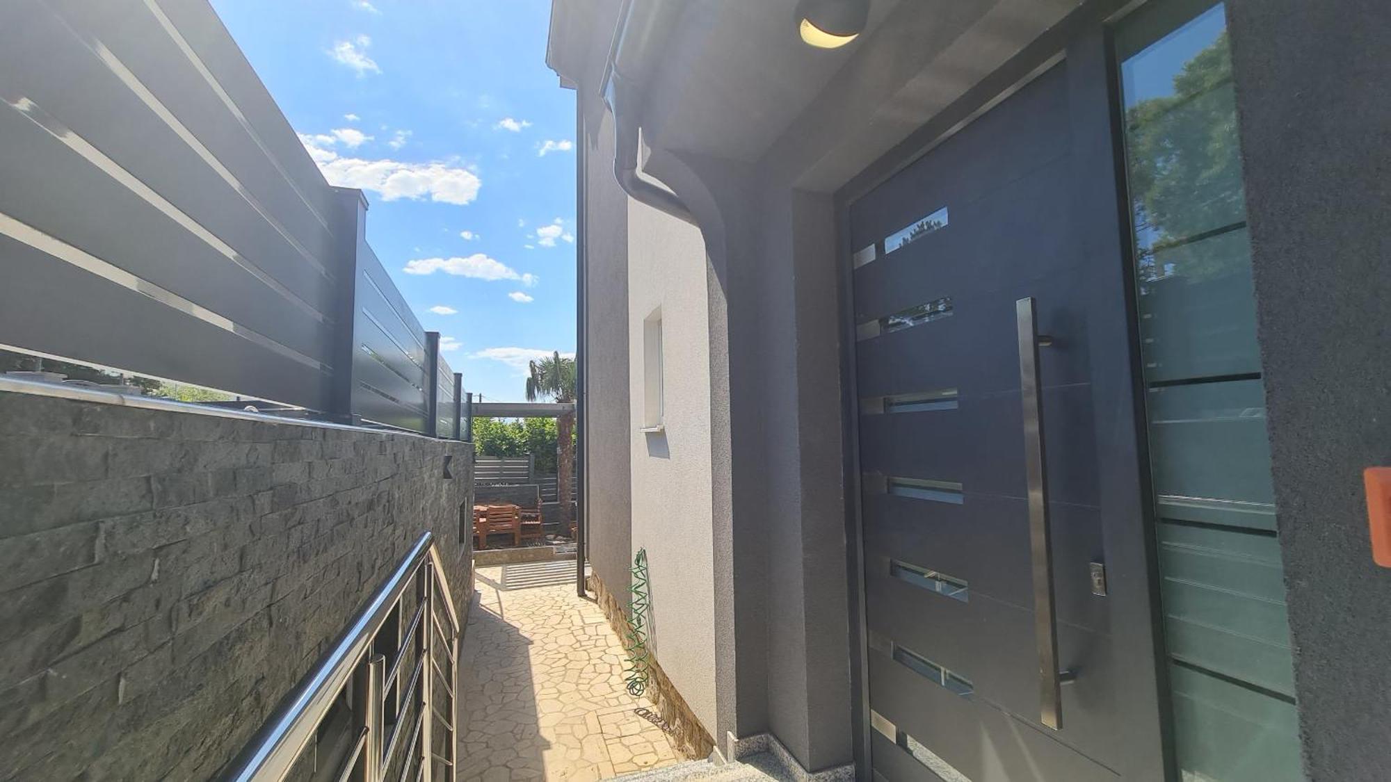 Blazevic, Heated Pool&jacuzzi Dramalj