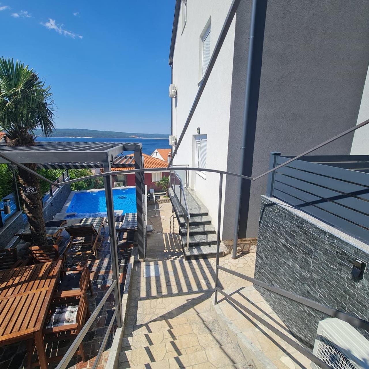 Appartement Blazevic, Heated Pool&jacuzzi Dramalj