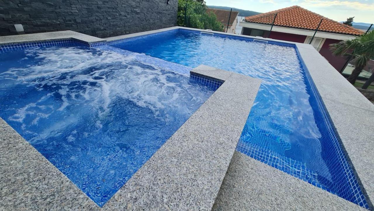 Blazevic, Heated Pool&jacuzzi * Dramalj