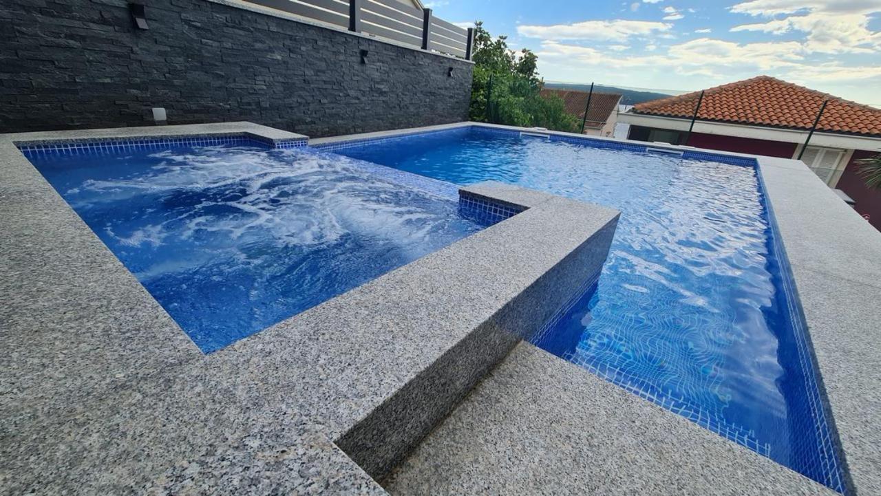 Blazevic, Heated Pool&jacuzzi *