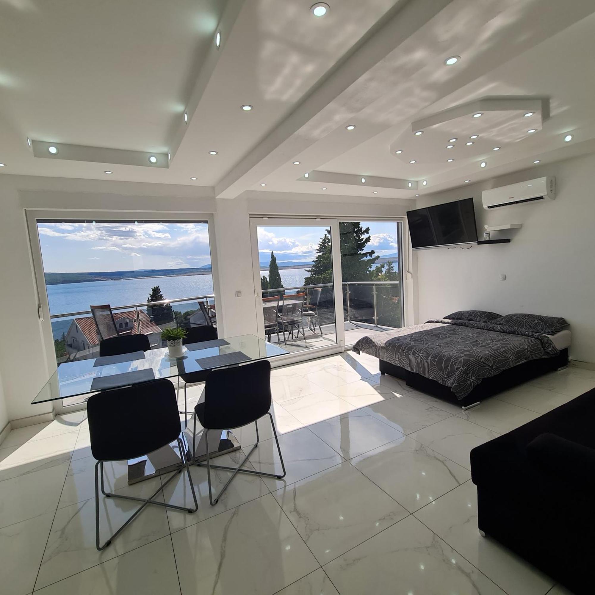 Blazevic, Heated Pool&jacuzzi * Dramalj
