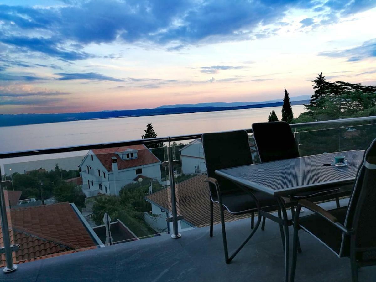 Blazevic, Heated Pool&jacuzzi Apartment
